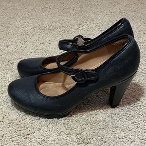 Sofft Mary Jane heels, 8.5